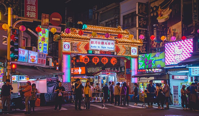 台湾一个繁忙的夜市