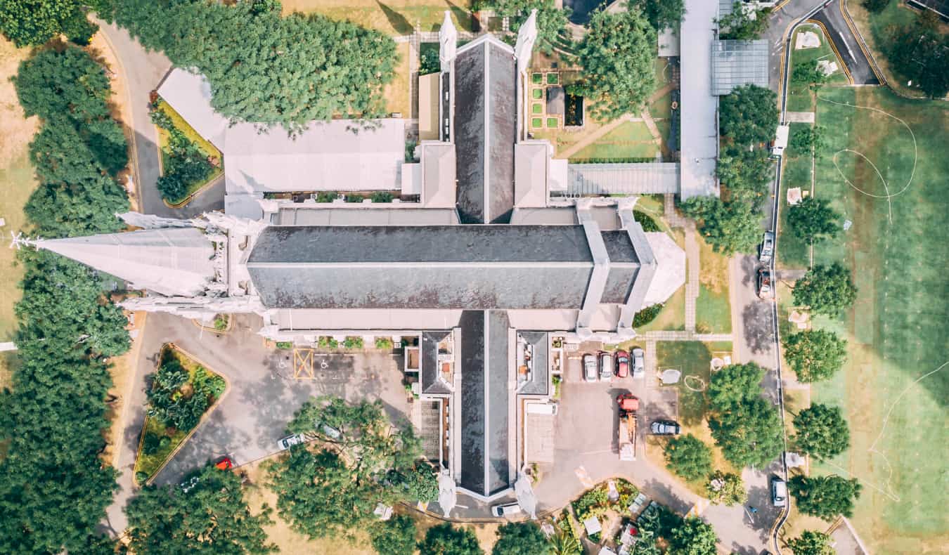 无人机拍摄的新加坡圣安德鲁大教堂