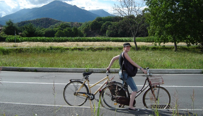 苏菲·麦戈文和WWOOF一起骑自行车
