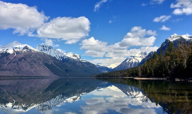 蒙大拿冰川国家公园的一个湖
