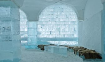 瑞典冰酒店的内部