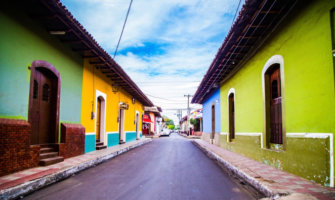 中美洲色彩斑斓的小建筑