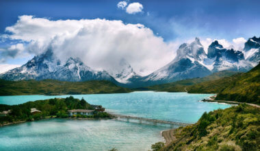 这是智利托雷斯德潘恩山脉的一张令人惊叹的照片