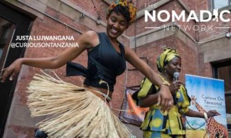 坦桑尼亚女性跳舞