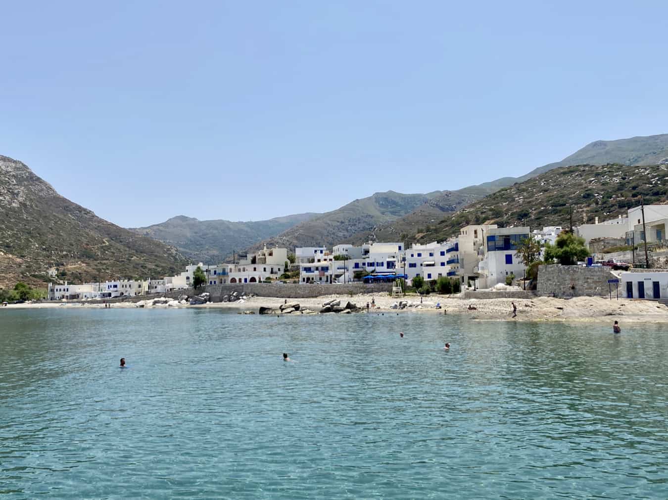 在纳克索斯，希腊的一个轻松的海滩
